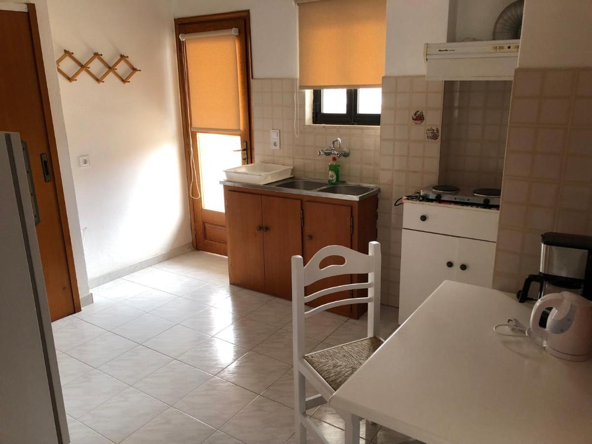 Artemis And Fillo Apartment Loutra Edipsou  Ngoại thất bức ảnh